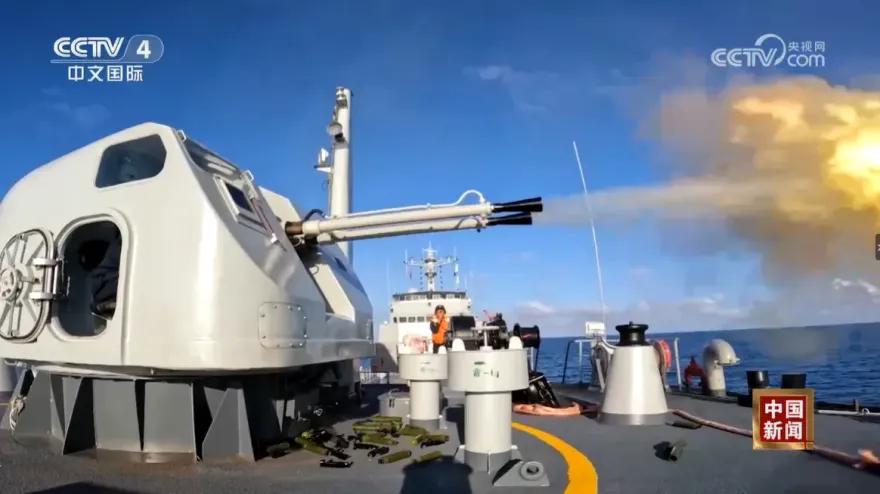 因應美日菲聯合巡邏？陸解放軍海軍「雪山艦」編隊南海實戰演練