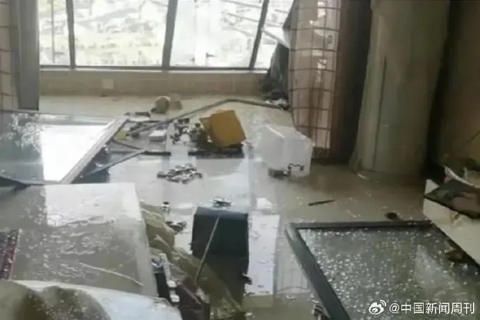 江西南昌突刮狂風下暴雨釀4死10餘傷　3人睡夢中遭吹走墜樓亡