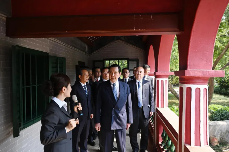 馬英九參訪孫中山故居　談話提「自由團結均富統一中國」語帶哽咽