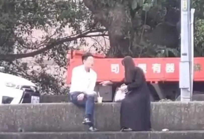 名車業務拐人妻！帶貴婦上摩鐵80分鐘　豪車濱江展示場成獵豔區