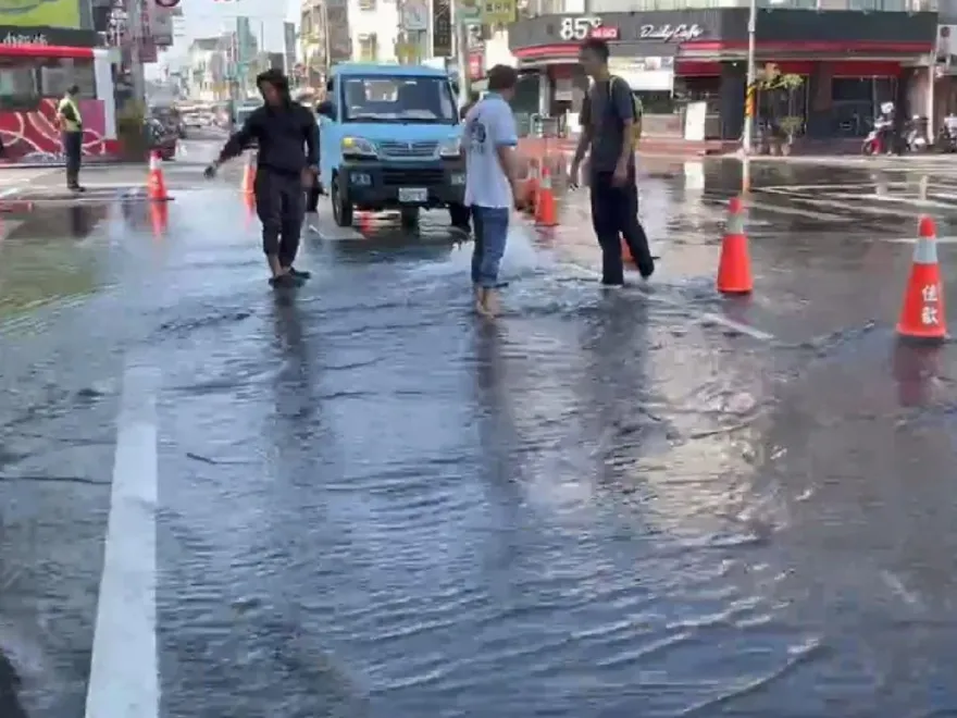 7.2強震撼全台/台南關廟「水管爆裂」！3地區恐停水