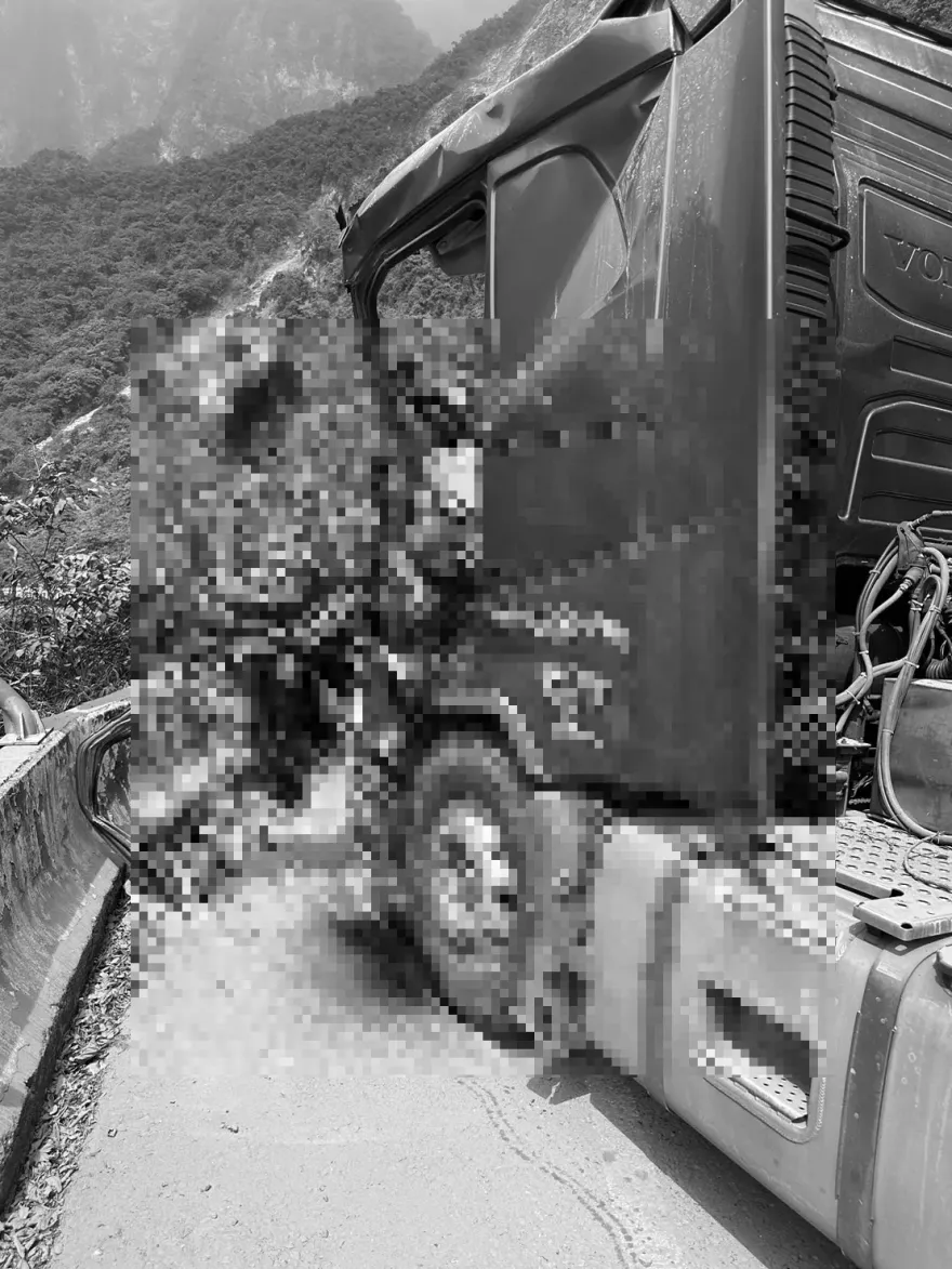 7.2強震撼全台/首例死亡！卡車司機「遭落石砸死」　命喪大清水隧道外