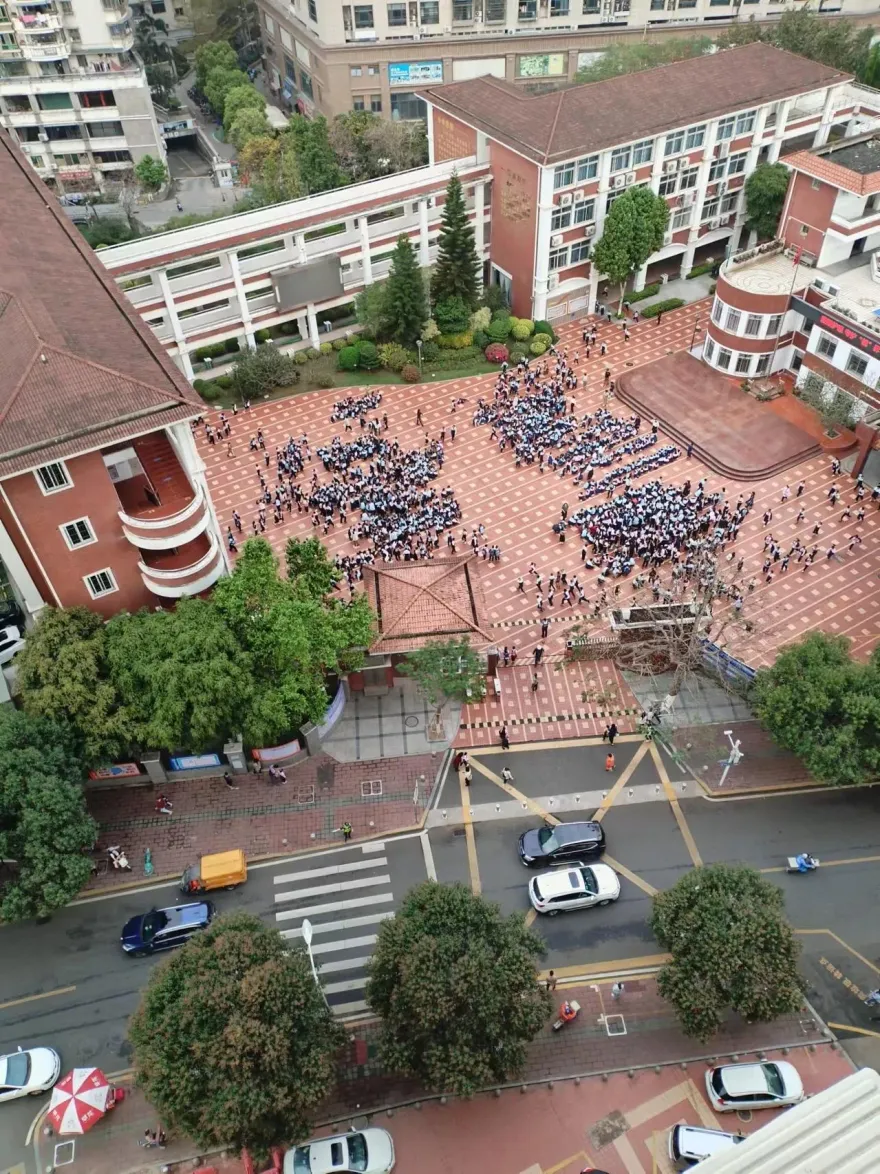 7.2強震撼全台/福建也狂搖！廈門一社區嚇到全逃出　學生急疏散至操場