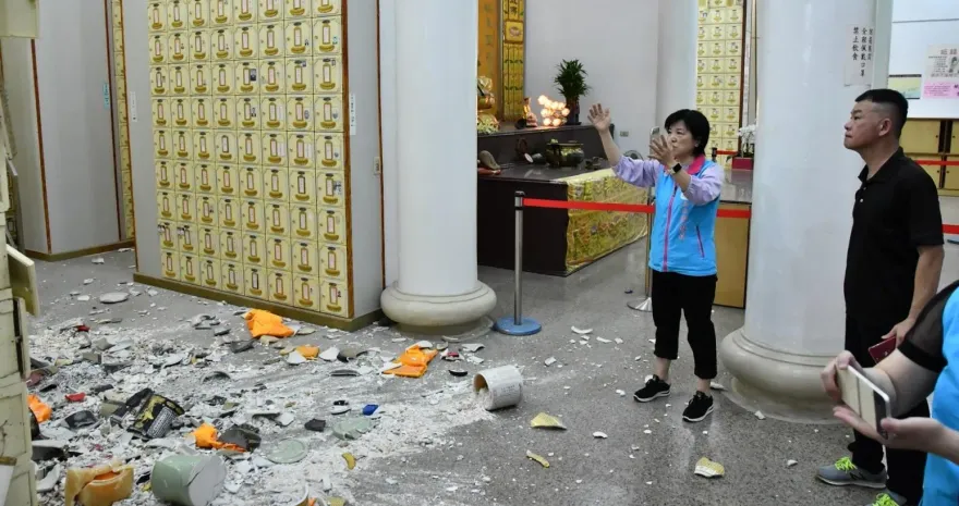 7.2強震撼全台/祖先也成受災戶！慈雲山骨灰罈震飛摔破　法師將進行安靈