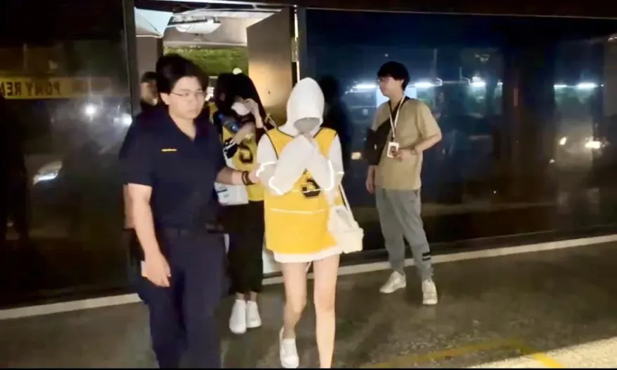 影/北市歇業酒吧變職業賭場　美女荷官免費飲食招攬賭客警逮18人