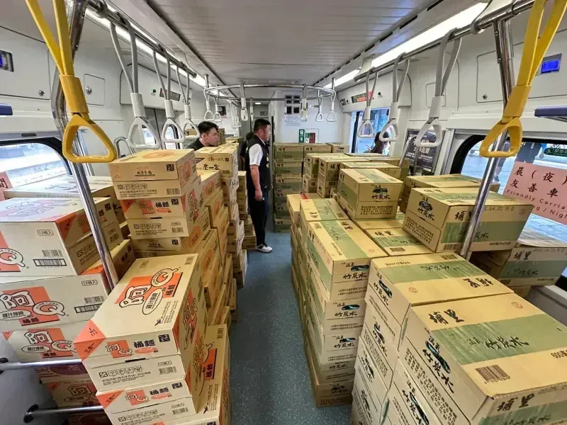 7.2強震撼全台/台鐵2天疏運12.2萬名旅客進出花東！區間車滿載救援物資