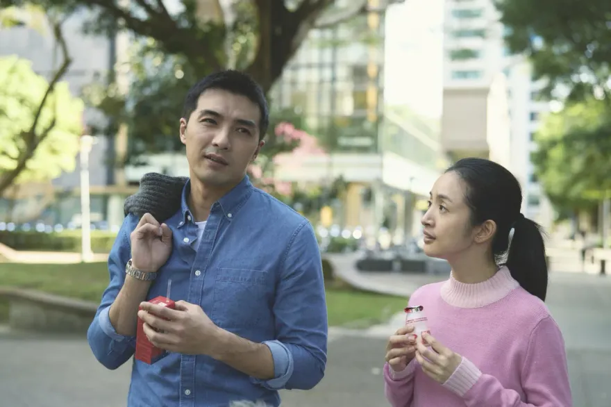 林依晨遭婆婆瘋狂碎念！賀軍翔頂白髮平頭現身　難解「婆媳問題」當夾心餅乾