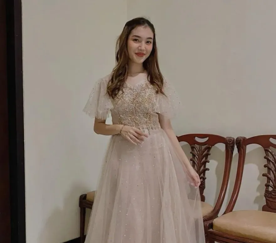 雙胞胎姊姊4年前才亡於心臟病...印尼23歲女歌手突心臟衰竭過世　唱片公司證實了