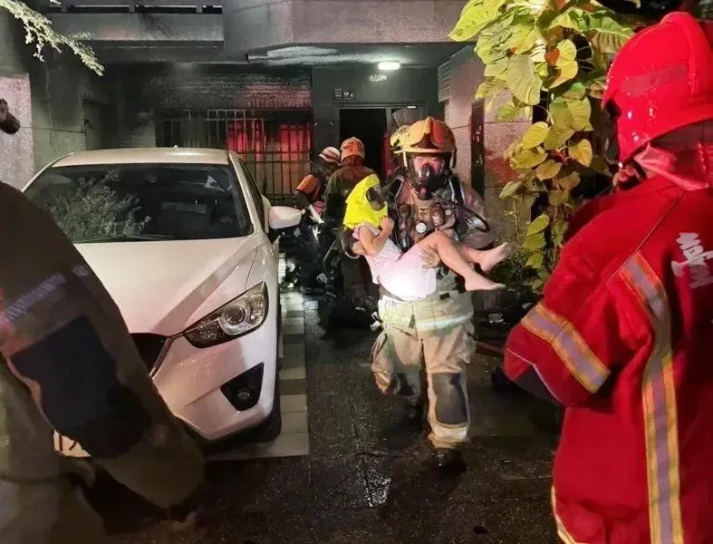 共生面罩救全家！點蚊香不慎引發透天厝火警 　4人及時「套牢」皆未嗆傷免送醫
