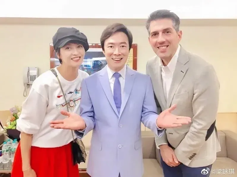 費玉清突「現蹤」挺梁詠琪攻蛋！歌迷見1物超驚喜　封麥5年祝福曝光