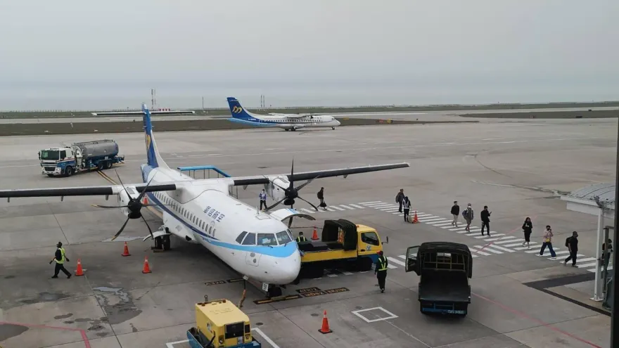 快訊/金門機場遭蜜蜂集體攻擊！2旅客受波及　班機起飛延誤近1小時
