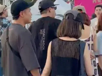 牽正妹女友放閃！玖壹壹洋蔥、健志攜伴遊墾丁　甜蜜互動全被捕捉