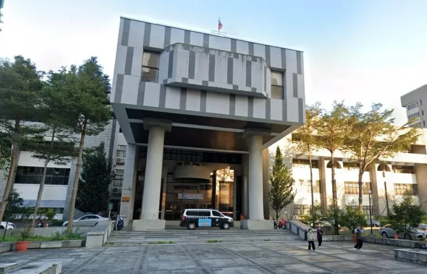 將發起「白花運動」悼念！士林地院法官不幸墜樓身亡　全國法官響應