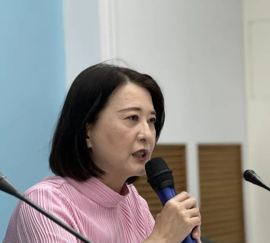 台電稱「民眾滑手機還酸言酸語」　王鴻薇反嗆：用3C產品不會缺電