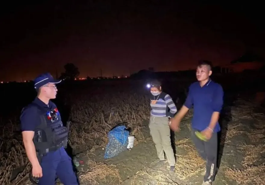男女深夜出現蒜田中！被警當賊「大喊不要動」險遭逮　結局大翻轉