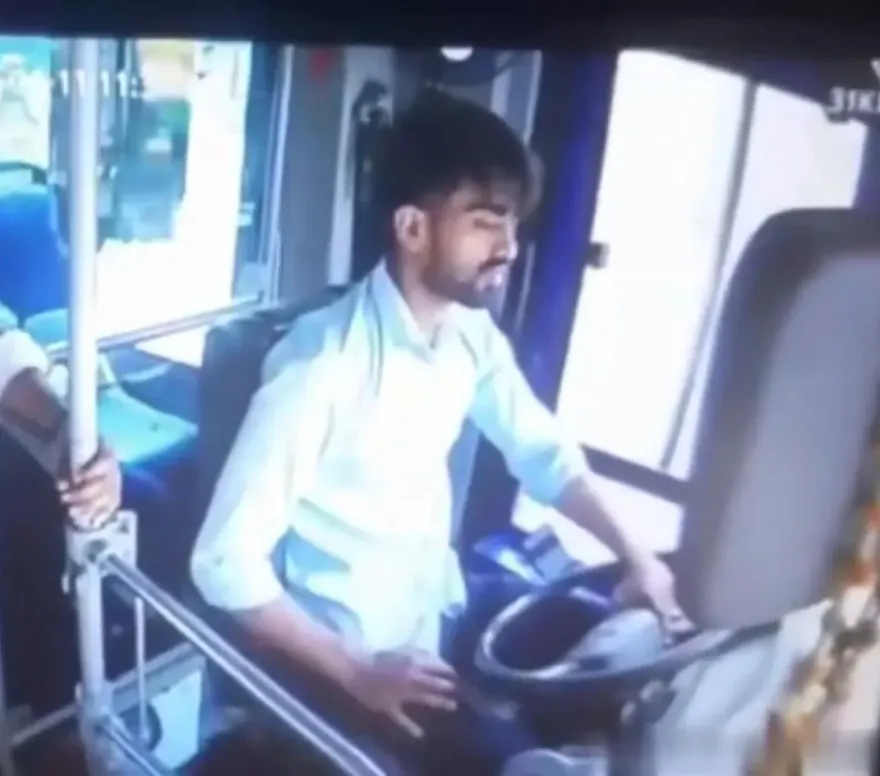 影/差點見閻王！公車司機開到「閉眼度估」下秒暴衝撞柱釀18傷