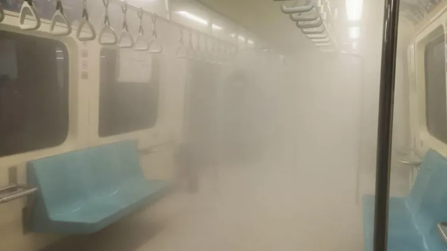 北捷新蘆線傳火警！濃煙瀰漫車廂　乘客嚇奔逃