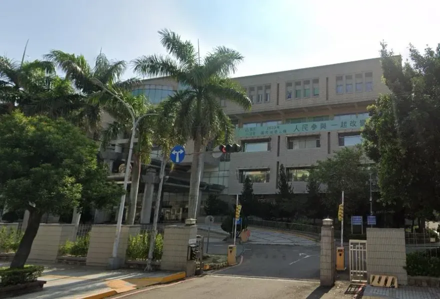 35歲書記官過勞死！3度發燒住院「長官從未探視」留下失怙8月嬰