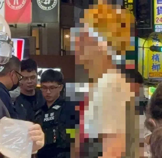 影/慎入！高雄行車糾紛釀持械傷人　金毛男遭玻璃瓶爆頭噴血