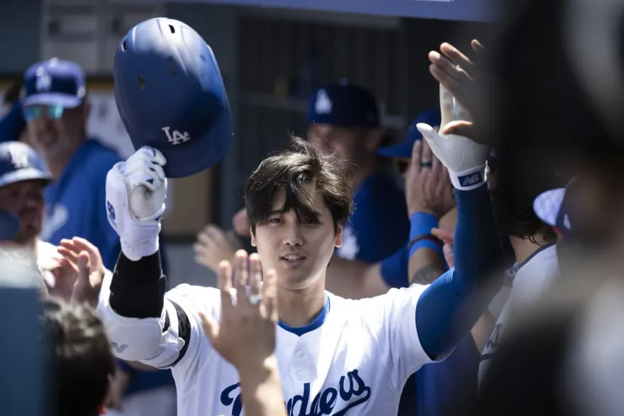 影/大谷176轟超越酷斯拉　48歲大叔爽撿球「想留下收藏」
