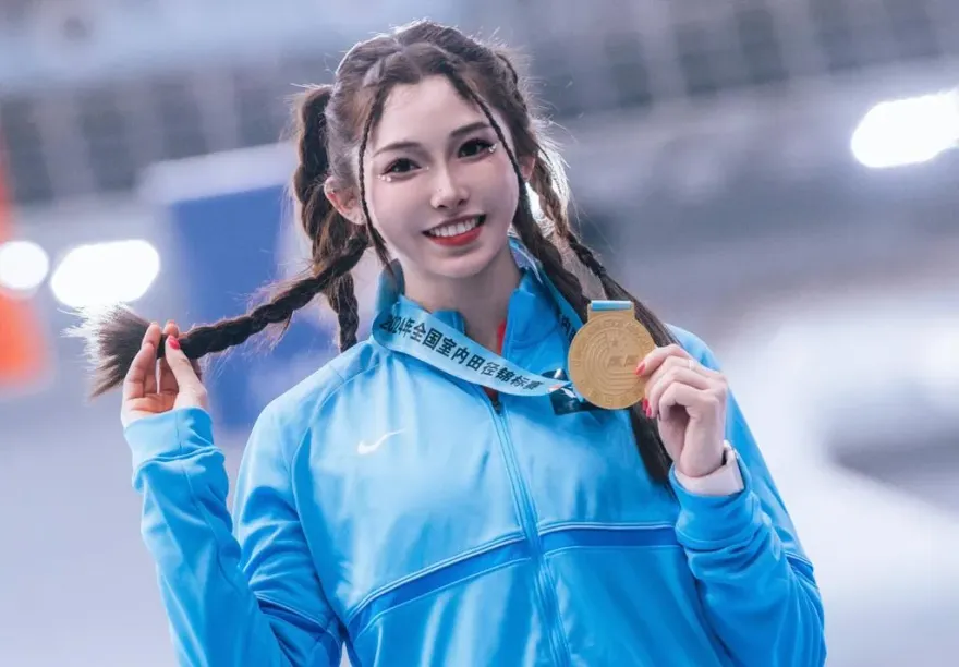 田徑女神「帶妝比賽」遭批！吳艷妮：這是對觀眾的尊重