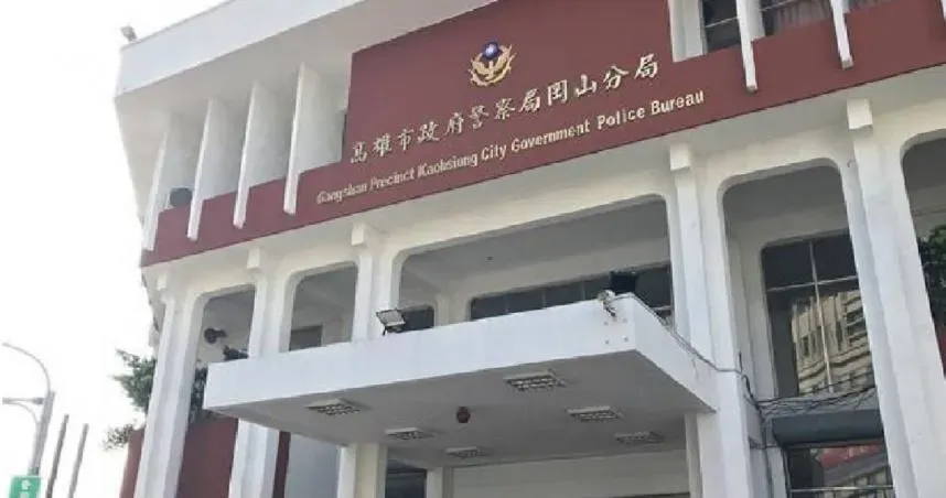 栽在誘人餐點！高雄通緝男狡猾躲自家　「出門取外送」遭鷹眼警抓了
