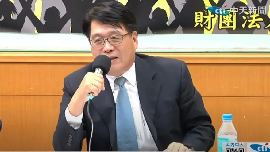 影/轟大法官「X蛋」把民意當狗屎！游盈隆：若判廢死民進黨核彈級災難