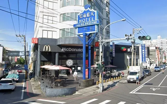 因餘震受損加劇！吉安鄉「麥當勞」評估拆除　「大麥」4/28起暫時歇業
