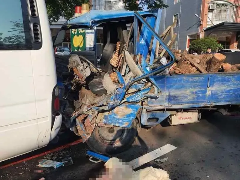 員林貨車撞廟宇！釀1死2傷　車頭整個撞爛…慘不忍睹