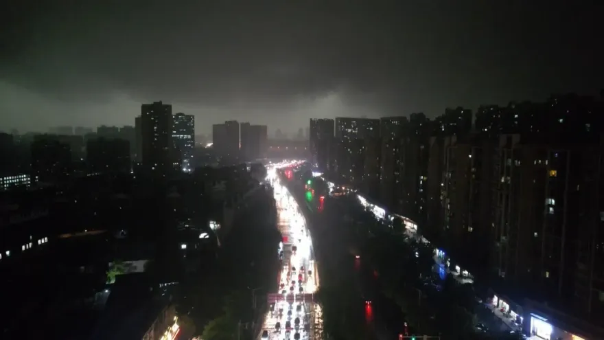 影/太陽呢？長沙中午「秒變黑夜」網友超恐慌　專家：強對流所致