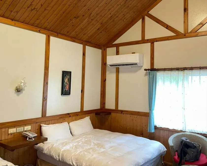 溫泉會館一晚快5千「跳蚤咬、水池有蟲屍」！業者道歉：已退費