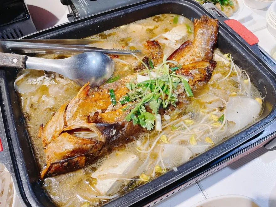 獨門「酸菜罈」遭黑衣男偷走！名店老闆嘆：至少斷貨半個月