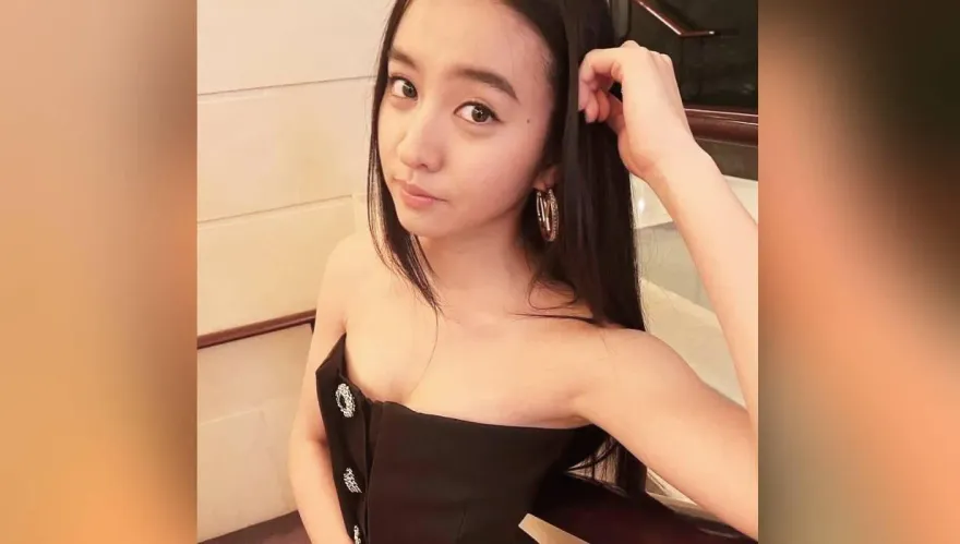 影/木村拓哉愛女「裸身脫了」！大尺度激吻男星畫面曝光