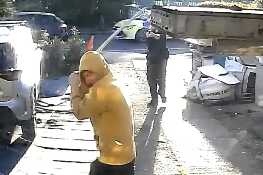 恐怖！倫敦男子開車撞民宅後還持刀砍5人　14歲少年送醫不治