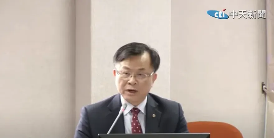 影/陳耀祥猛搶話惹怒藍白立委　　謝龍介當場拍桌怒吼「不要太誇張」