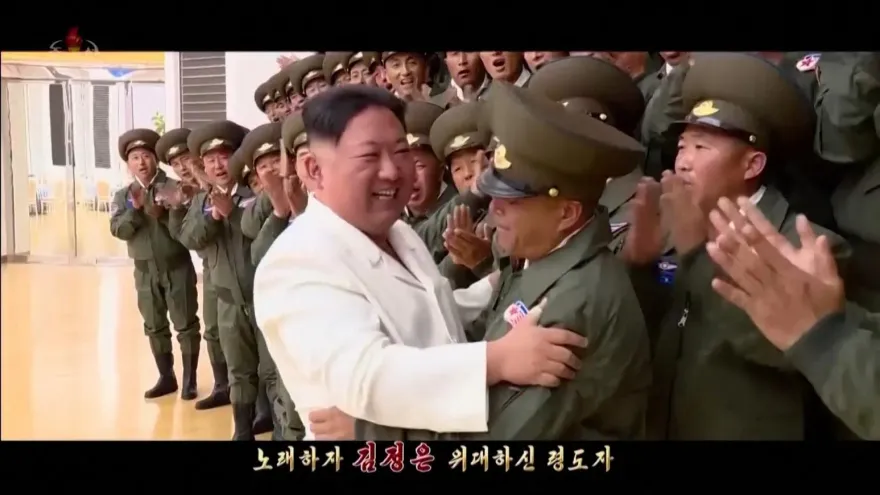 影/金正恩洗腦新歌《親切的父親》TikTok爆紅　網：泰勒絲輸了