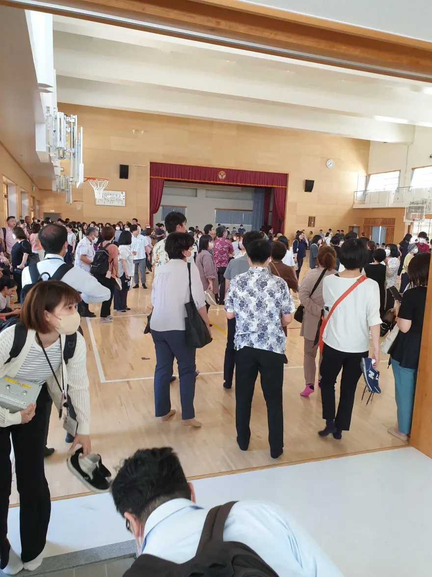 快訊/威脅信嗆「要大家死」！沖繩那霸市公所驚見「炸彈行李箱」急撤2000人