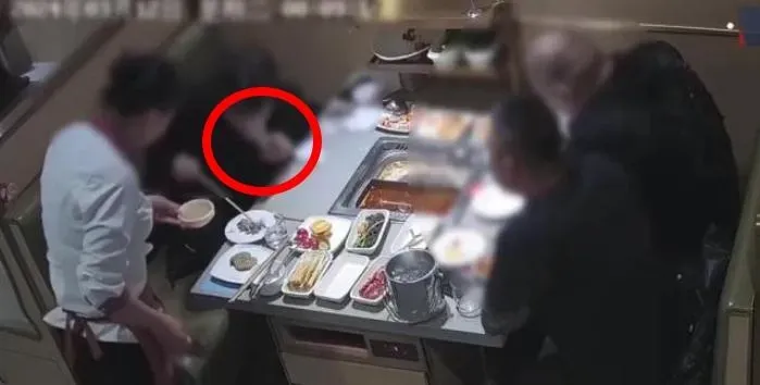 吃火鍋「嘴含碎玻璃」！陸4男狠詐5店遭逮　網友嚇：也太搏命