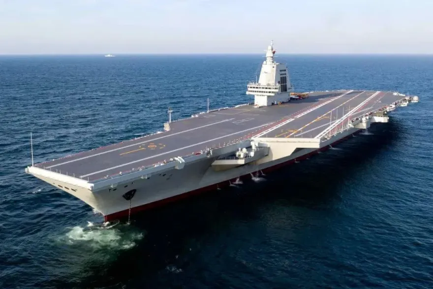 高清照來了！陸航母福建艦完成首次8天海試　「杭州艦」護航意外成亮點