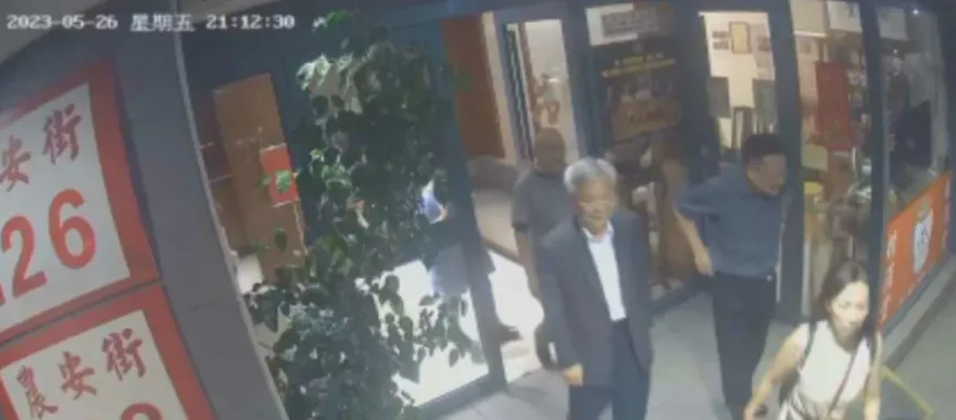 快訊/畫面曝！北市警局長被爆赴「芳明館」角頭魚翅宴　警局回應「席間偶遇」