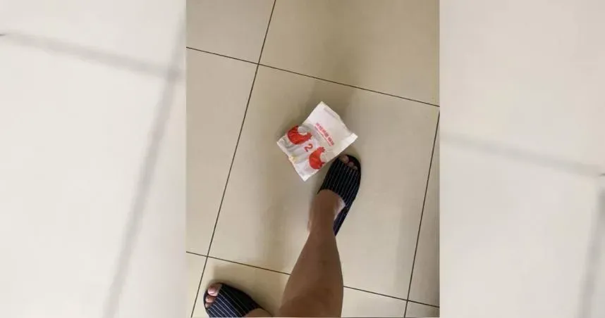 失業借住朋友家…麻吉幫帶麥脆雞當晚餐　他怒拍落地：當我要飯？