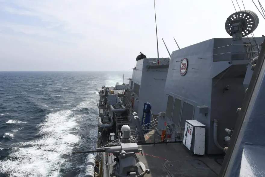 520前夕美軍神盾驅逐艦哈爾賽號通過台灣海峽　解放軍東部戰區：高度戒備