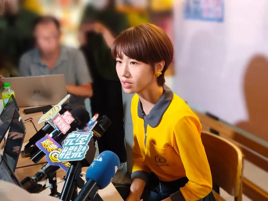 衰被恩師黃子佼牽連！　Lulu被問「愛馬仕包是否退回」首度回應了