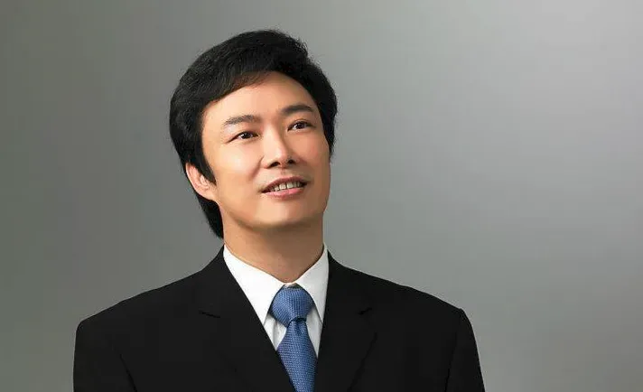 費玉清「拿布袋」裝鈔票？胡瓜親揭歌廳秀背後秘辛　再鬆口師父張菲近況