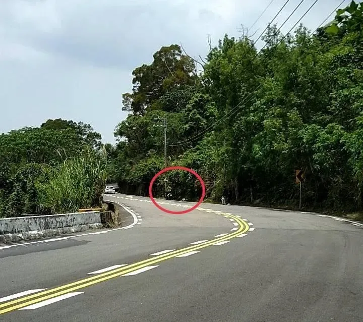 快訊/台中太平17歲少年借友人機車外出　失控慘摔水溝送醫搶救不治