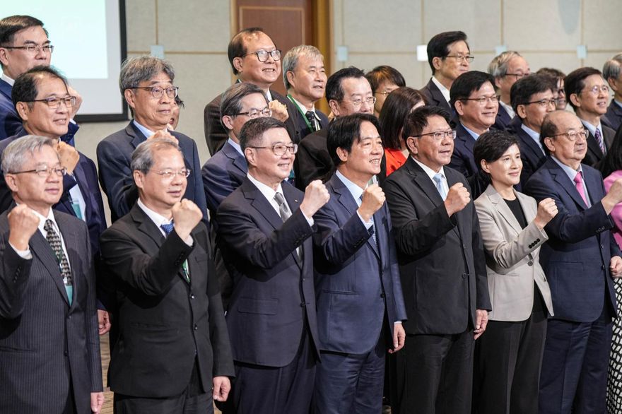 執政團隊「豬隊友」？！卓榮泰內閣最顧人怨首長前5名出爐