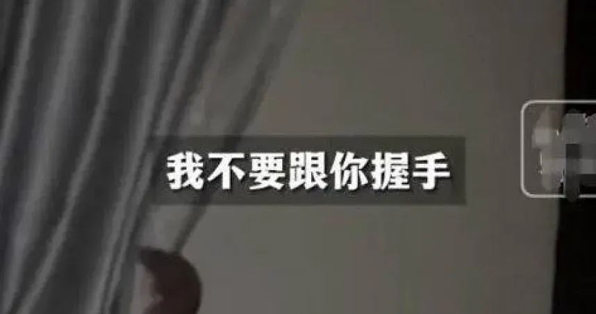 凌晨睡一半驚醒　「窗邊伸詭手求握」女租客嚇壞…房東霸氣處理被讚翻