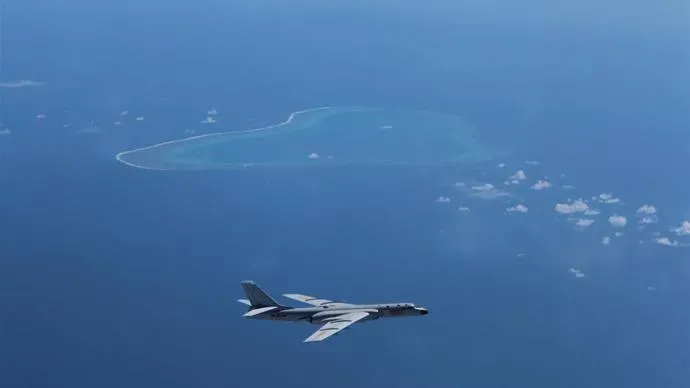 反制！解放軍南海黃岩島海空演訓　陸學者：示警個別域外國家別興風作浪