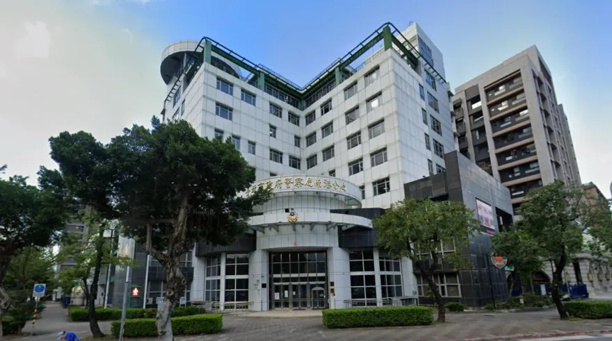 快訊/北市父酒後與子起爭執　當妻面前拿檳榔刀砍兒遭逮