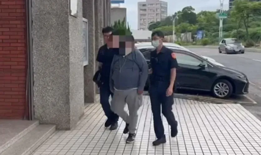 影/淡水婦遭詐百萬面交急報警　車手狂踩油門撞毀機車逃逸遭逮